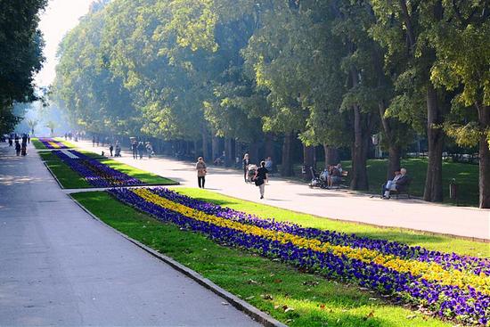 Парк Варна-Ленд. Мовний табір в Болгарії